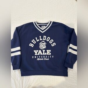Yale Bulldogs sweatshirt size XS